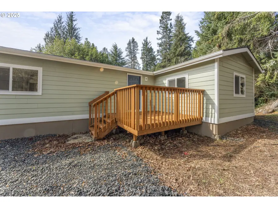 61912 Olive Barber Rd, Coos Bay, OR 97420 - Image #2