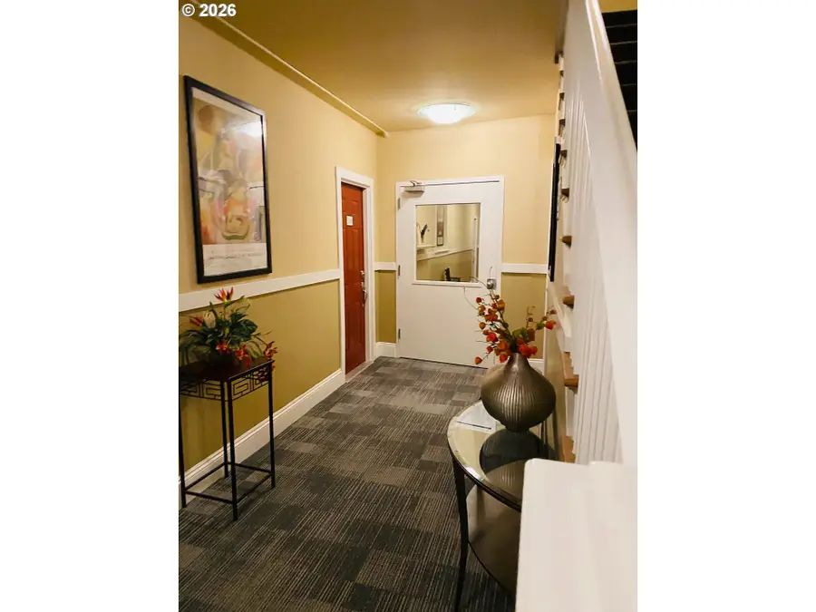 1104 SW Columbia St, Portland, OR 97201 - #2