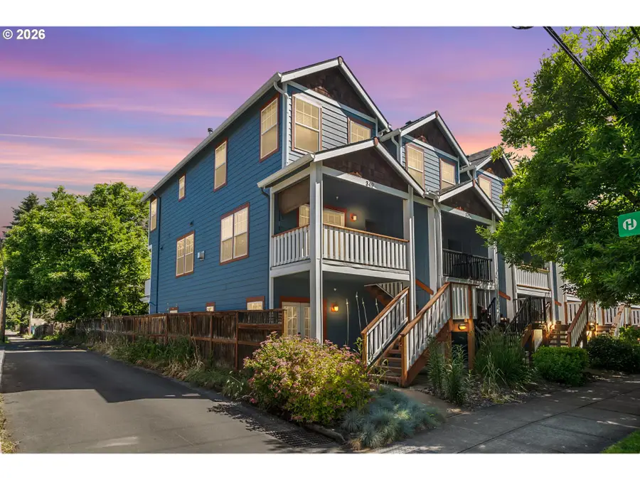 349 W Main St, Hillsboro, OR 97123 - #2