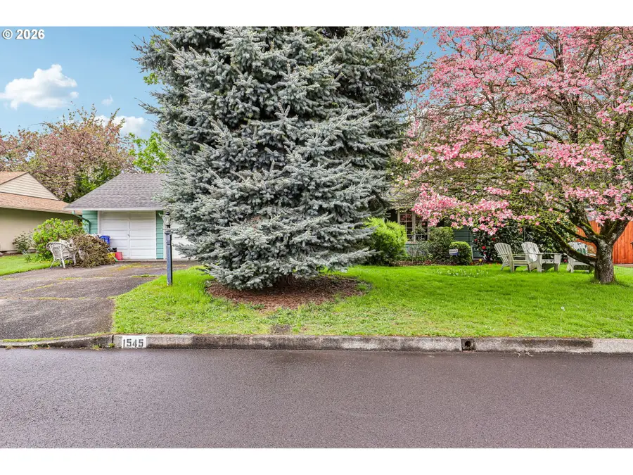 1545 NW 5th St, Gresham, OR 97030 - #2