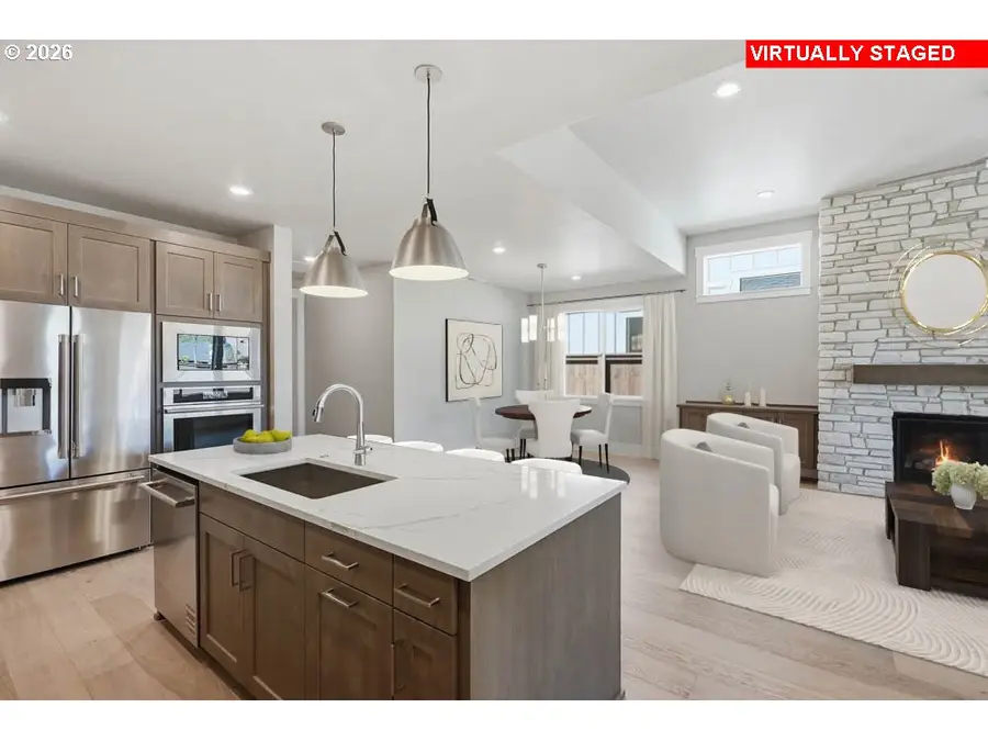 1212 E Luna St, Newberg, OR 97132 - #3