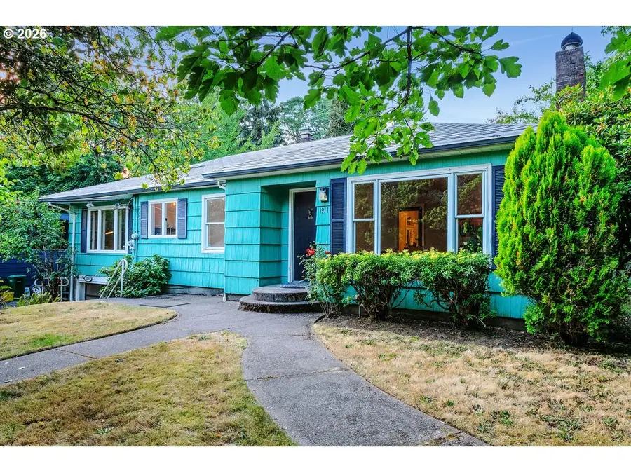 1911 SW Marigold St, Portland, OR 97219 - #2