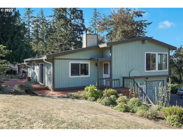 35267 S Acer Ln, Molalla, OR 97038