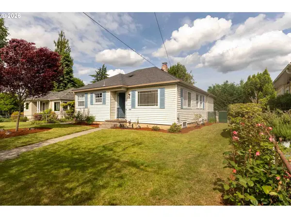 216 SE 75th Ave, Portland, OR 97215