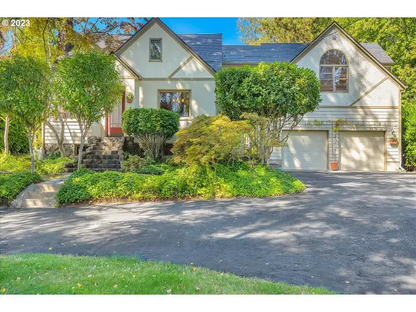 1139 NE 3rd Ave, Camas, WA 98607