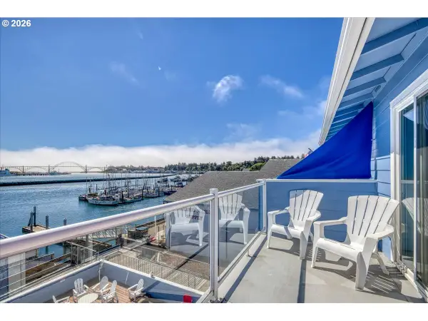 890 SE Bay Blvd #317, Newport, OR 97365