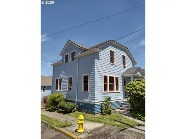 612 Harrison Ave, Astoria, OR 97103