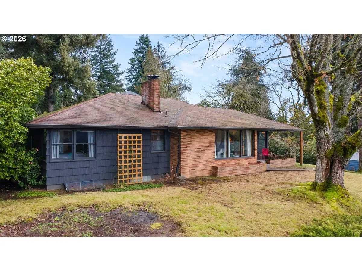 8820 SW 21st Ave, Portland, OR 97219 - Image #1