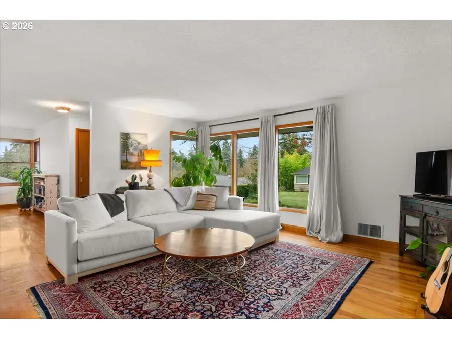 8820 SW 21st Ave, Portland, OR 97219 - Image #3