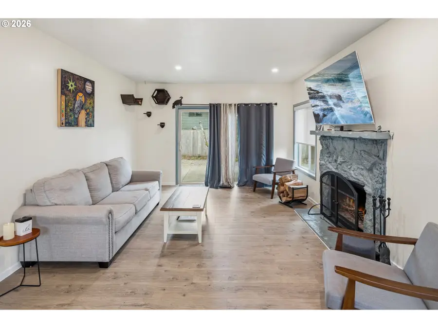 9400 SW Downing Dr, Beaverton, OR 97008 - #3