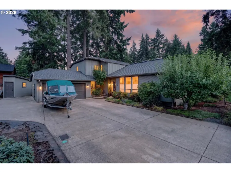 770 NE 31st Pl, Canby, OR 97013 - #2