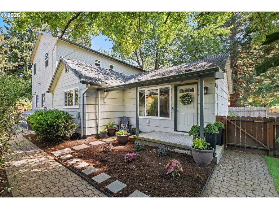 2116 SE 84th Ave, Portland, OR 97216 - #2