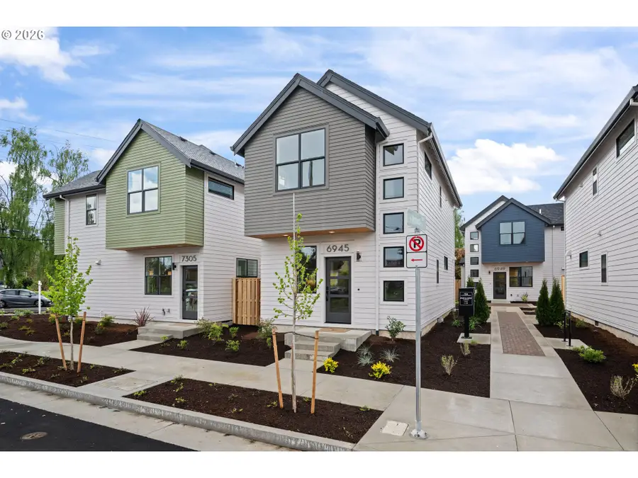 6945 N Burr Ave, Portland, OR 97203 - #3