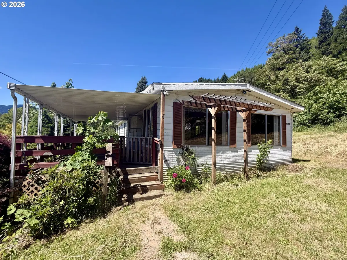 76582 Davis Rd, Oakridge, OR 97463 - #1