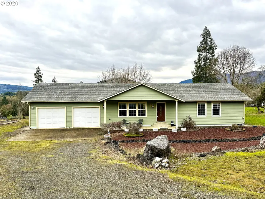 1720 Elgarose Rd, Roseburg, OR 97471 - Image #2