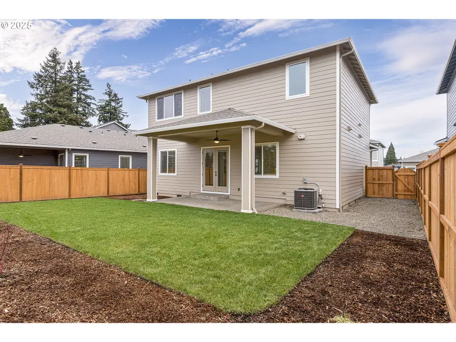 15204 SE Towers Ter, Milwaukie, OR 97267 - #3