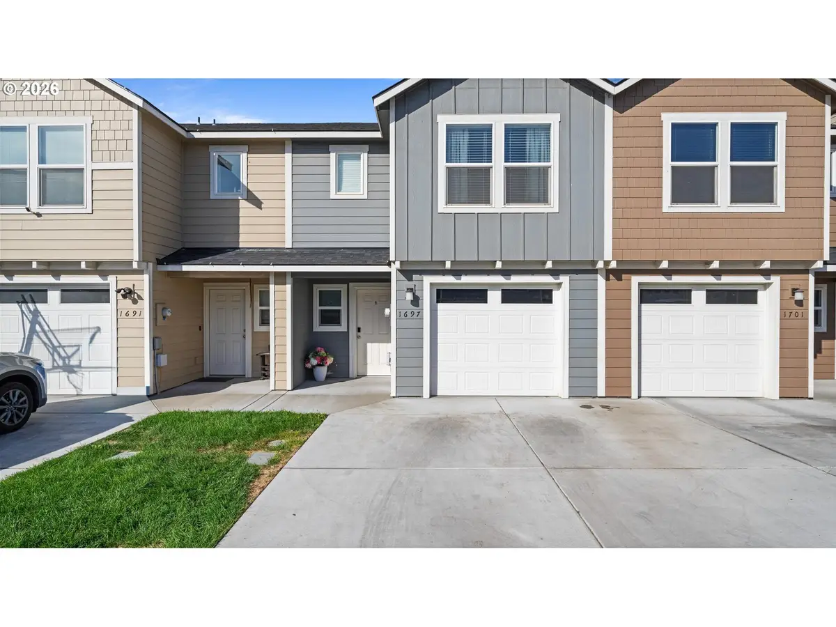 1697 NE 8th St, Hermiston, OR 97838 - #1