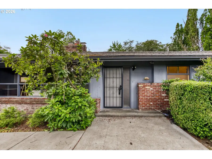 8015 SW Fairway Dr, Portland, OR 97225 - #2
