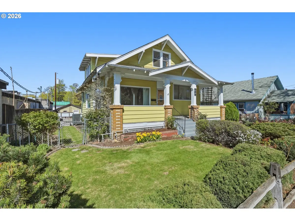 805 E 12th St, The Dalles, OR 97058 - #1