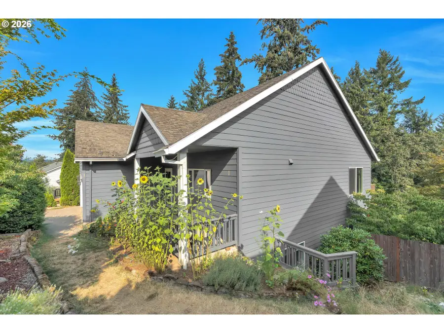 719 SE Forest Glen Rd, Estacada, OR 97023 - #2