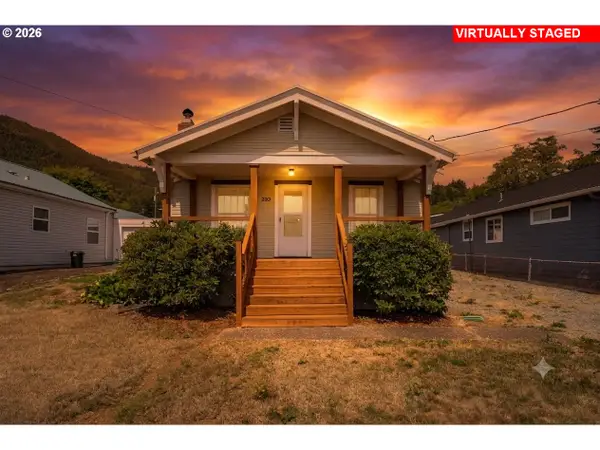 210 Cypress Ave, Garibaldi, OR 97118