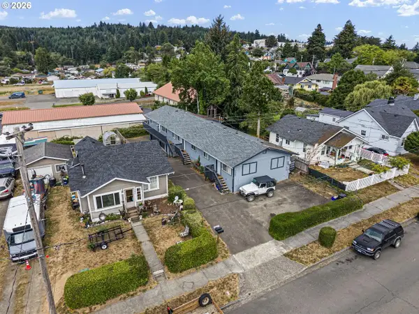 1063 S 4th St, CoosBay, OR 97420