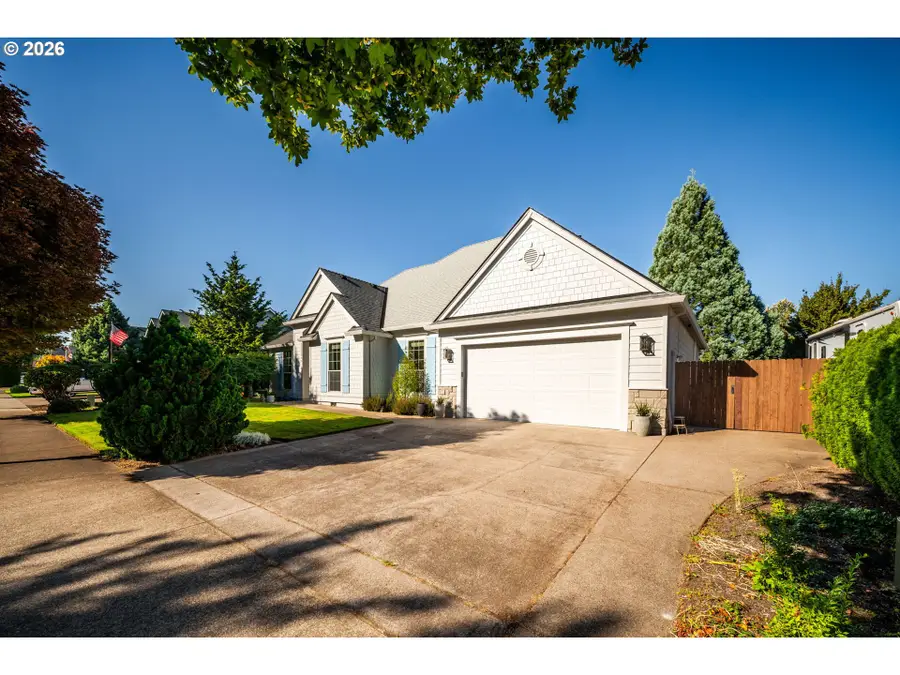 12132 Hazel Park Dr, Oregon City, OR 97045 - #3