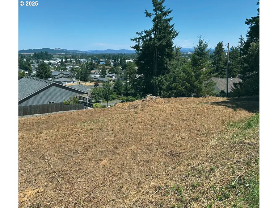 755 Holbrook, Creswell, OR 97426 - #2