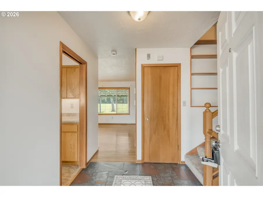 6788 SE Molt St, Milwaukie, OR 97267 - Image #2