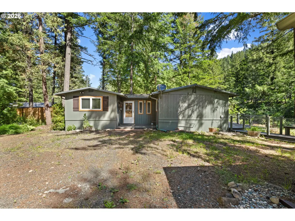 271 Anita Ln, Glide, OR 97443 - #1