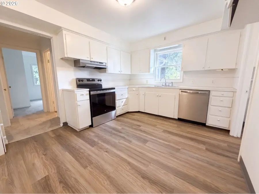 11500 SE Hawthorne St, Portland, OR 97216 - #2