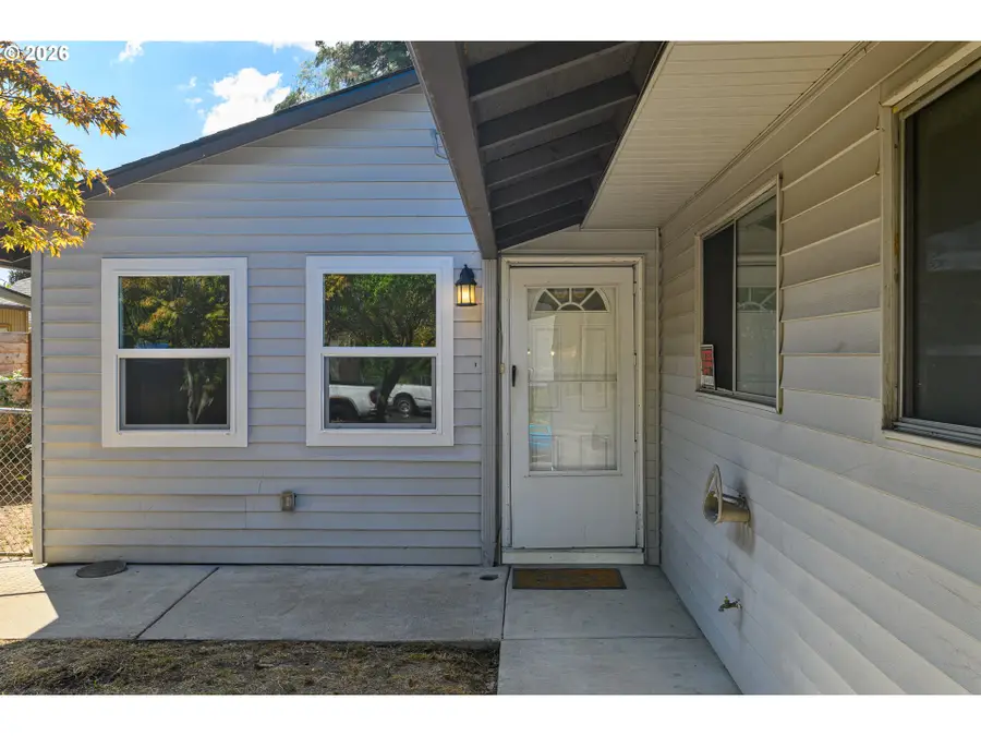 6633 SE 83rd Ave, Portland, OR 97266 - #2