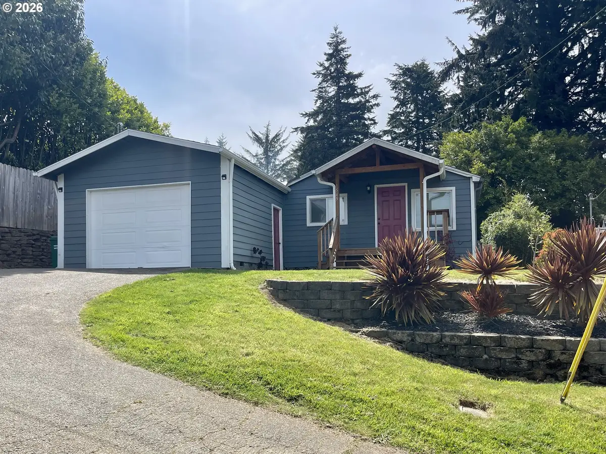 1545 Underwood Ave, Coos Bay, OR 97420 - #1