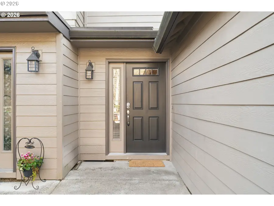 3926 Carman Dr, Lake Oswego, OR 97035 - #3