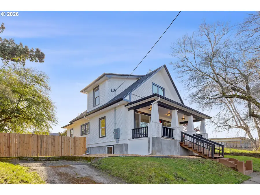 3102 NE Dekum St, Portland, OR 97211 - #3