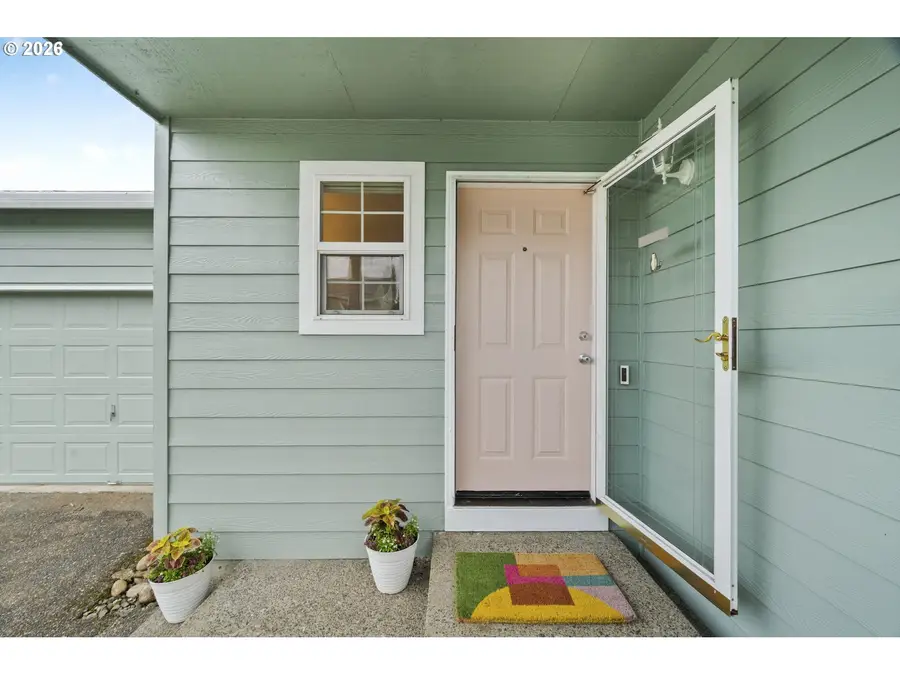 15006 SE Sieben Creek Dr, Clackamas, OR 97015 - #3