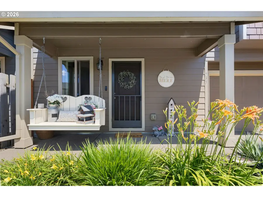 735 Garden Ct, Molalla, OR 97038 - #3