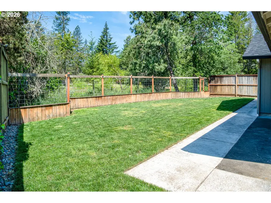 87660 Trek Dr, Veneta, OR 97487 - #3