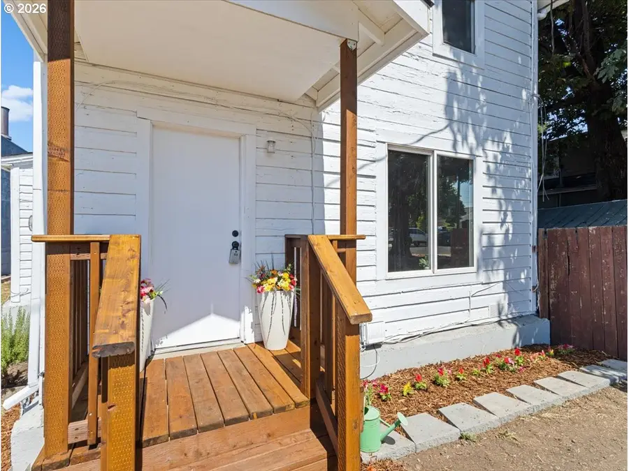 1108 W 14th St, Vancouver, WA 98660 - #3