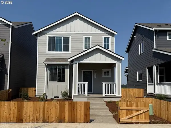 1211 Parkside Ave, Woodburn, OR 97071