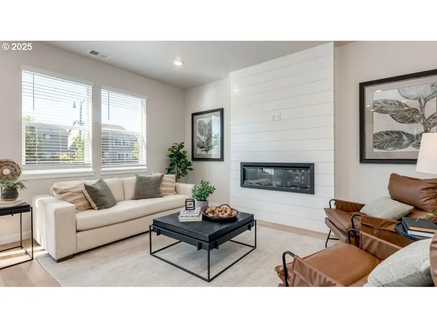 9348 SE Crystal Rose St, Portland, OR 97086 - Image #3