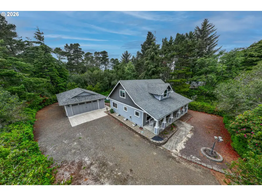 88082 Leeward Dr, Florence, OR 97439 - #2