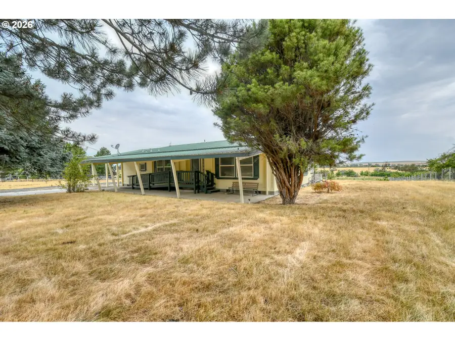 75055 W Oregon Ln, Irrigon, OR 97844 - #3