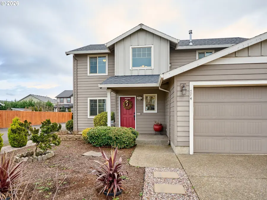 574 Prairie St, Woodburn, OR 97071 - #2