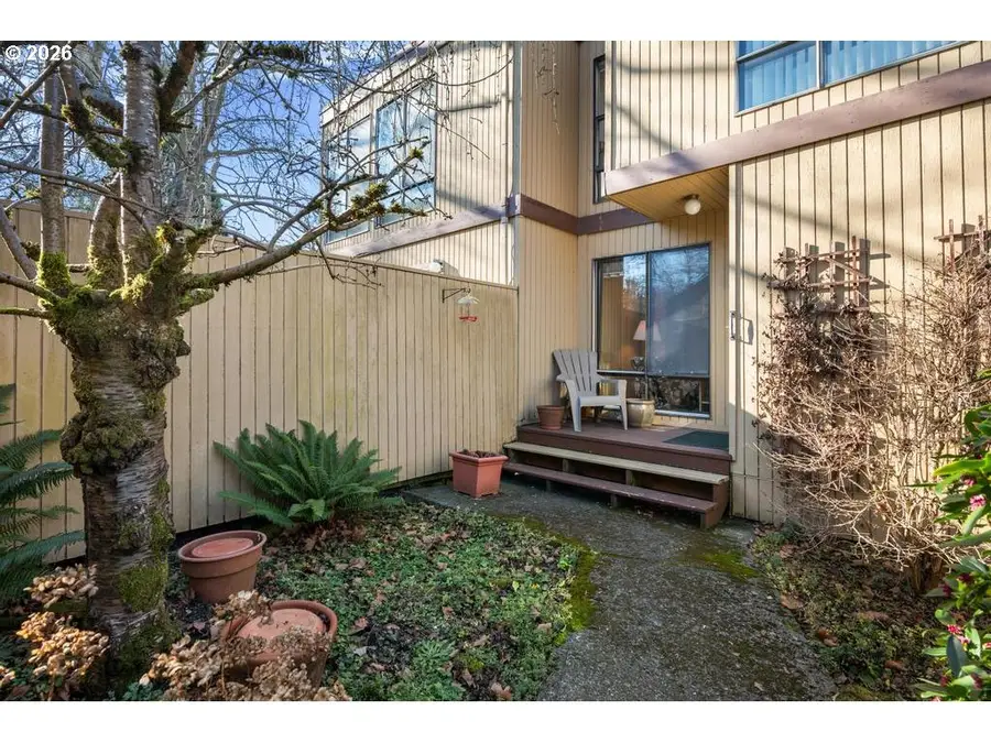 1655 NW Lakeway Ln, Beaverton, OR 97006 - #3