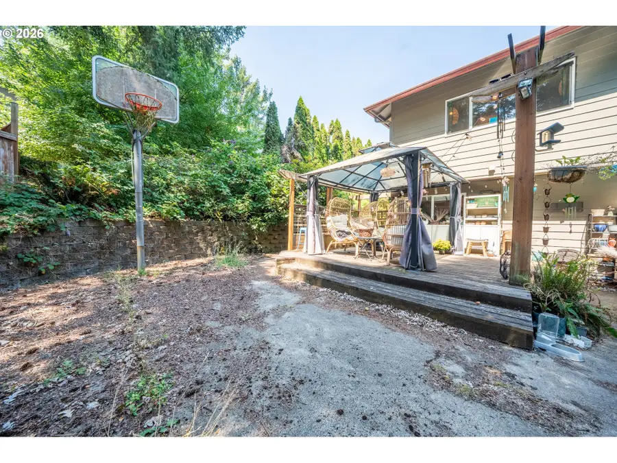 3856 Ashford Dr, Eugene, OR 97405 - #3