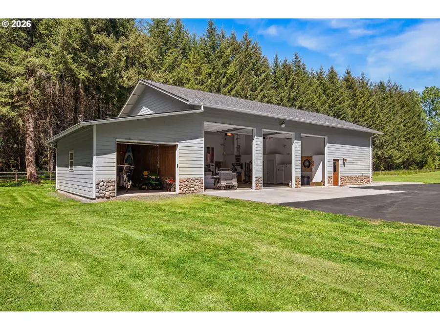 112 Chapman Rd, Castle Rock, WA 98611 - #3