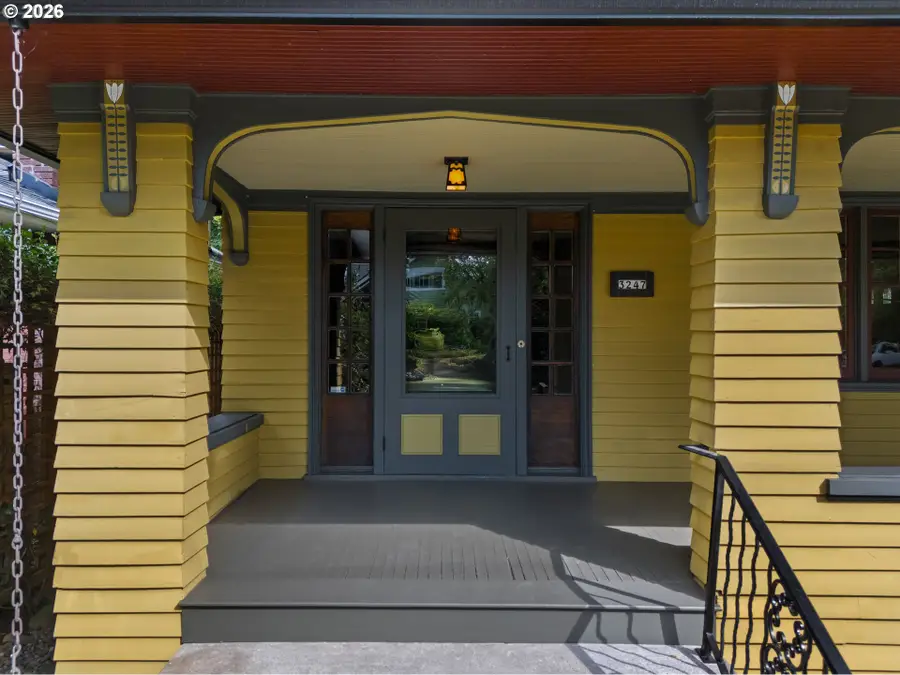 3247 NE Glisan St, Portland, OR 97232 - #3