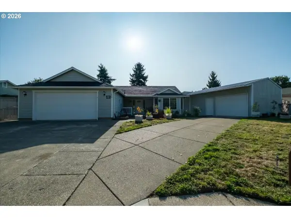 1049 29th Ave, SweetHome, OR 97386