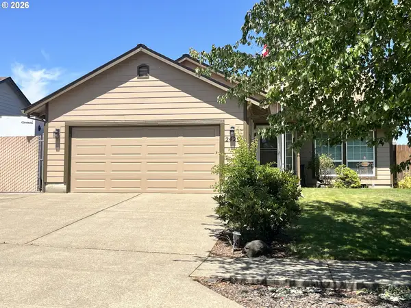 2429 SW Leo St, McMinnville, OR 97128